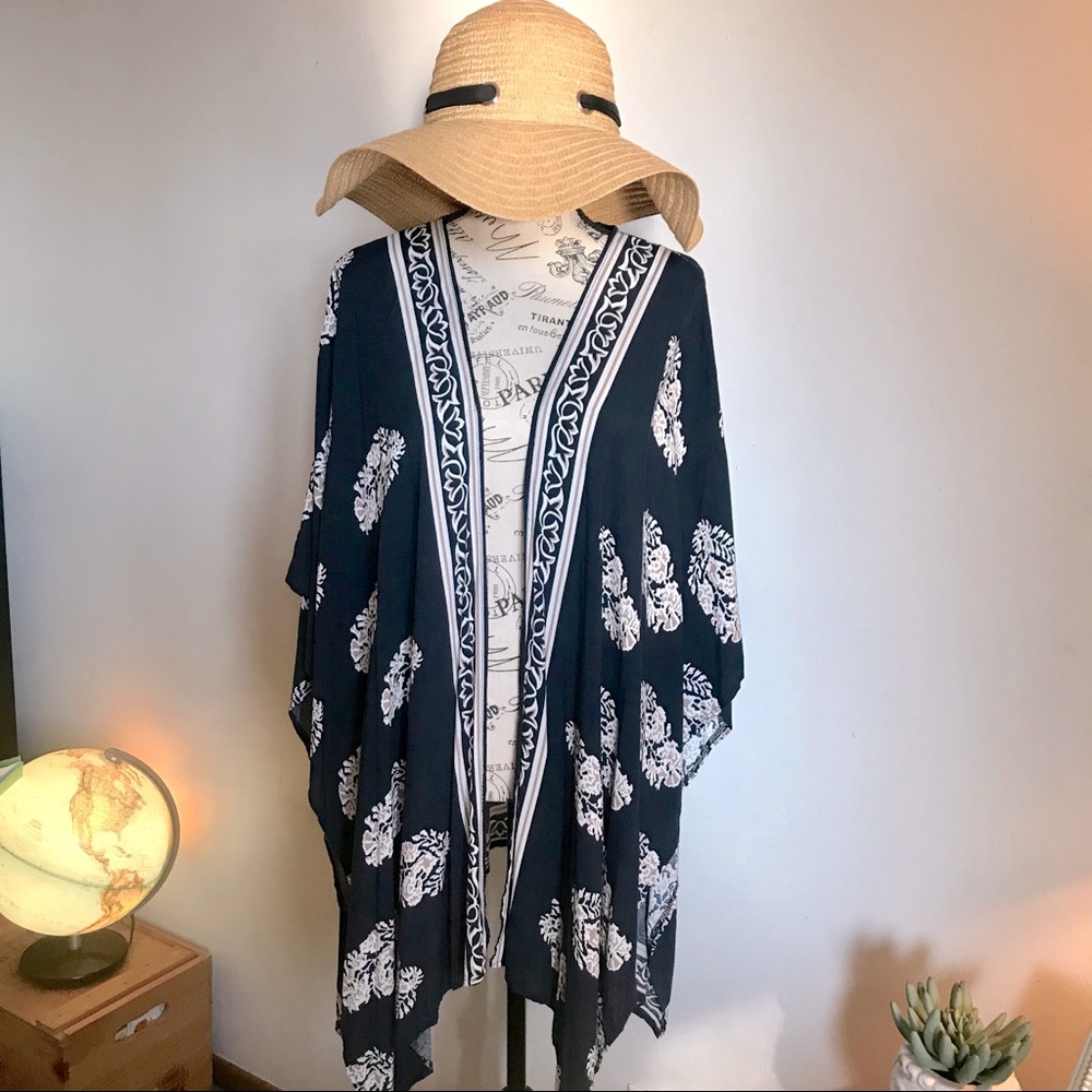NWOT Feather Kimono